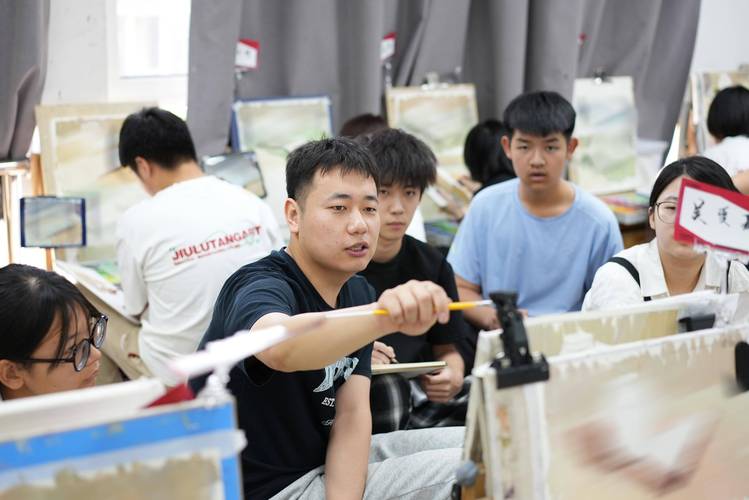 湖南2025美术集训，何时开始报名？-第2张图片-泰美艺术培训